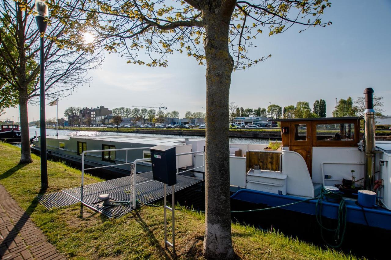 Houseboat Jana - With Sauna And Terrace Hotel Брюж Екстериор снимка