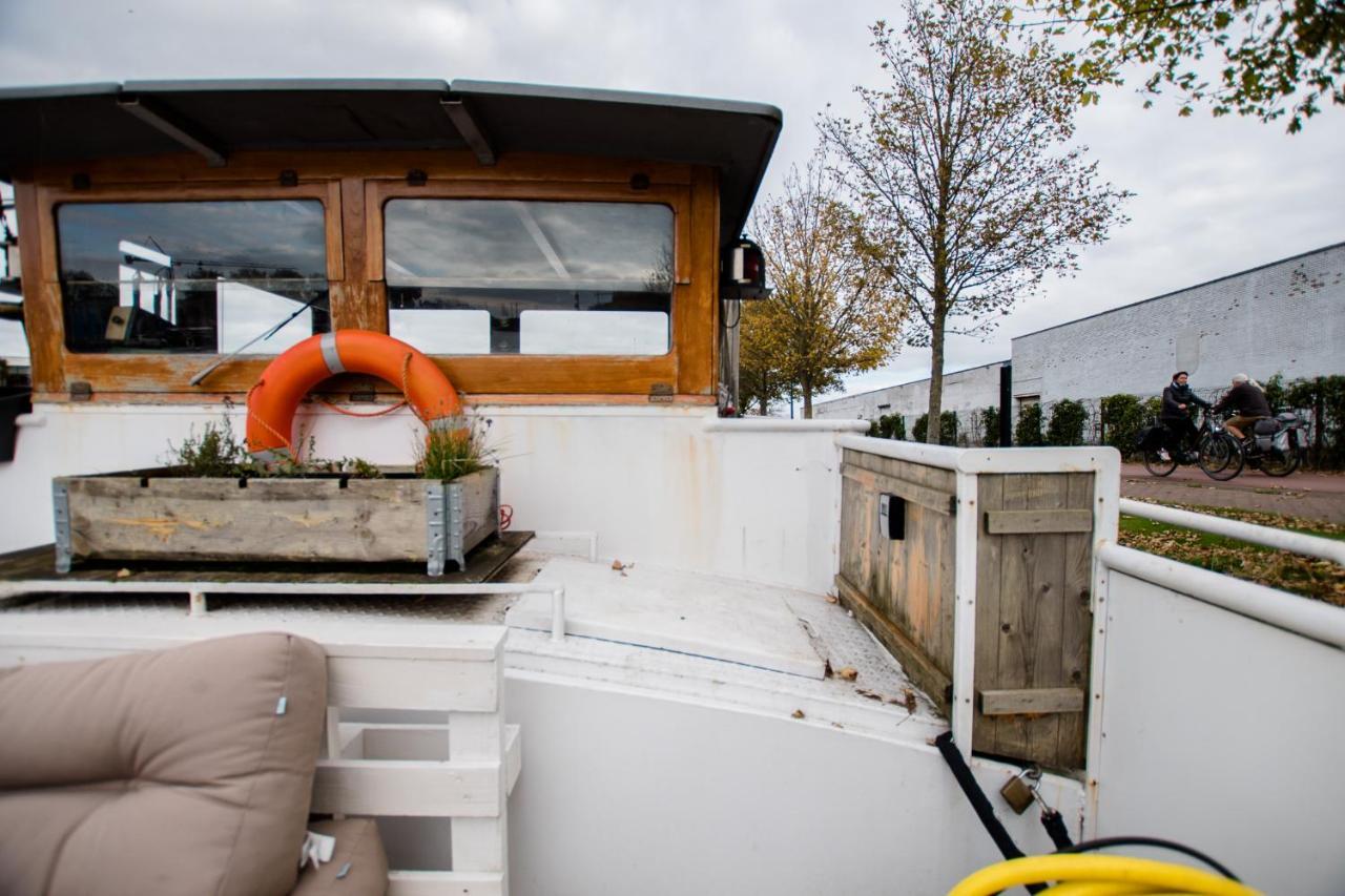 Houseboat Jana - With Sauna And Terrace Hotel Брюж Екстериор снимка